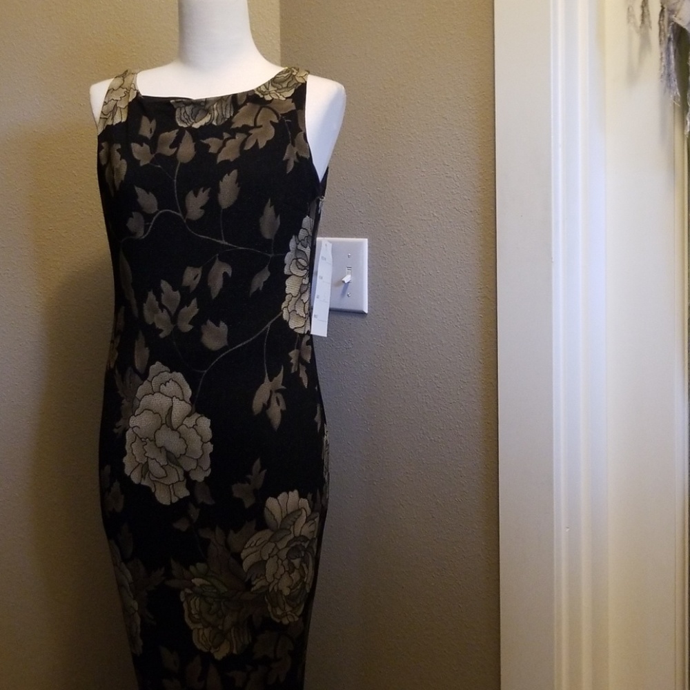 MAKE AN OFFER! Janinini Fashions formal dress